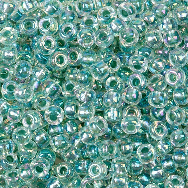 Miyuki siemenhelmi 8/0 kirkas AB, sis&auml;v&auml;ri vihre&auml; [seafoam lined crystal AB], 22 g