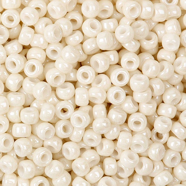 Miyuki siemenhelmi 8/0 helmi&auml;ishohtoinen opaakki kalkkikivenv&auml;rinen [opaakki limestone luster], 22 g