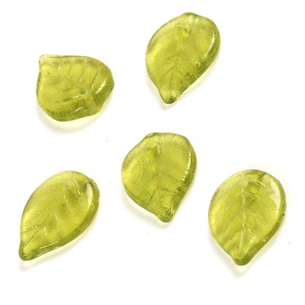 Lasihelmi, lehti 13 x 18 mm, oliivin vihre&auml; [olivine], 5 kpl