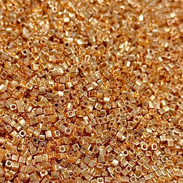 Miyuki siemenhelmi kuutio 1,8 mm kullanv&auml;rinen [Galvanized Yellow Gold], 8,2 g