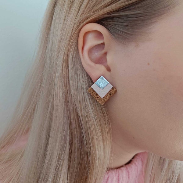 Korvakoruklipsi, 16 mm [korvakorut ilman reiki&auml;], kullattu, 2 kpl